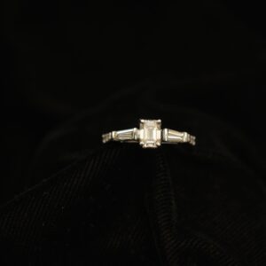 Ladies Ring