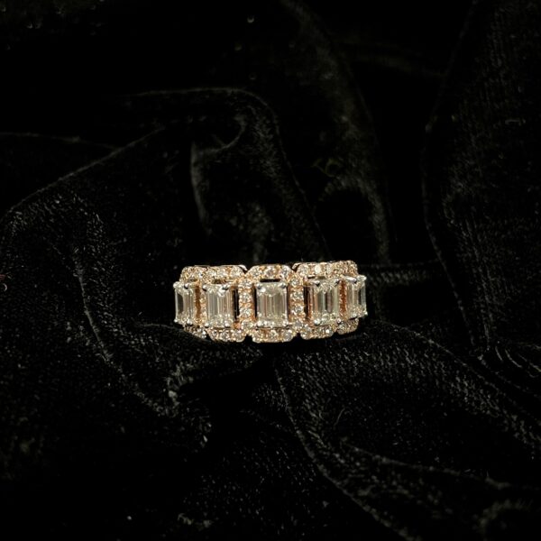 Ladies Ring