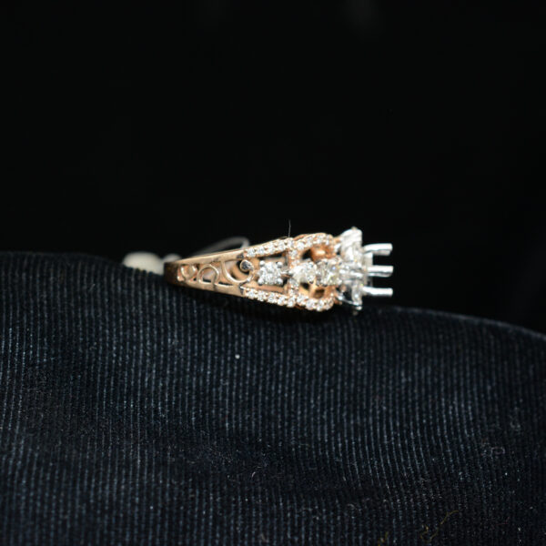 Ladies Ring