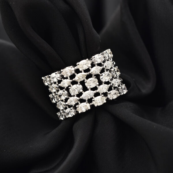 Ladies RING