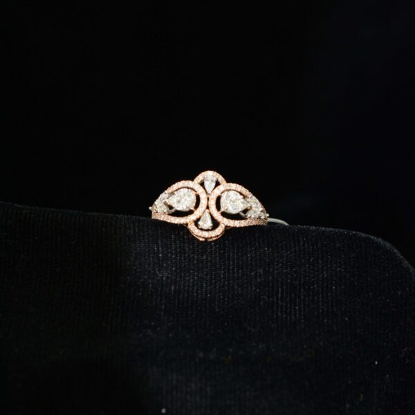 Ladies Ring
