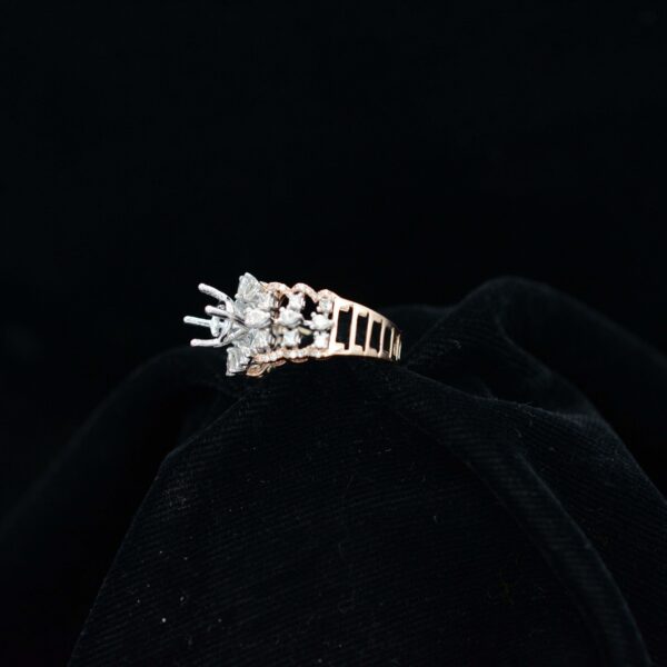 Ladies RING