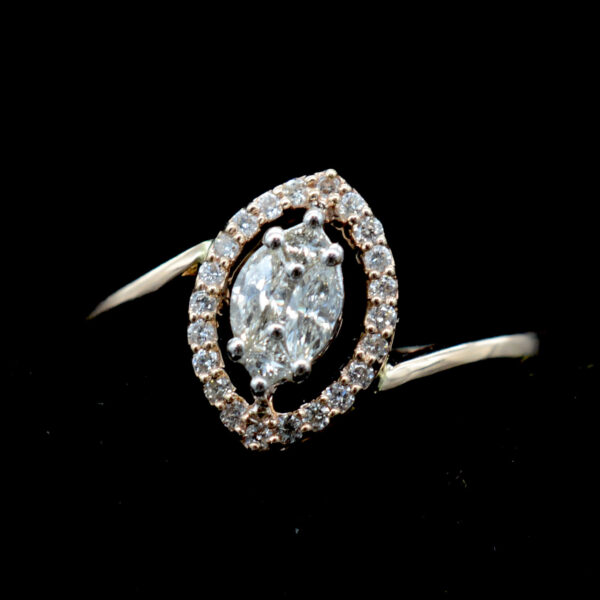 Ladies Ring