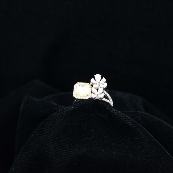 Ladies Ring