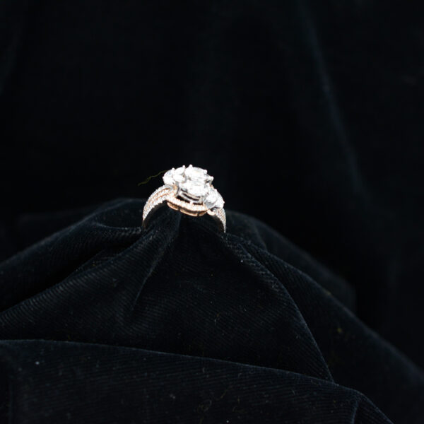 Ladies Ring