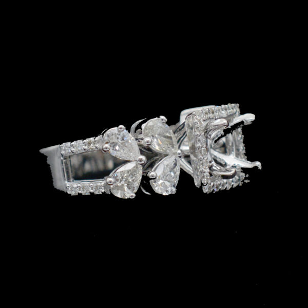 Ladies Ring