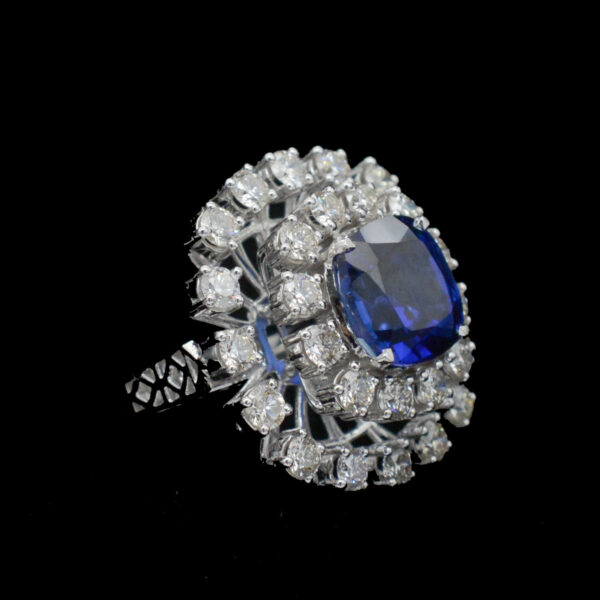 Ladies Ring