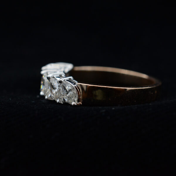 Ladies Ring