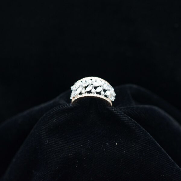 Ladies Ring