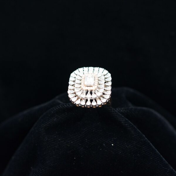 Ladies Ring
