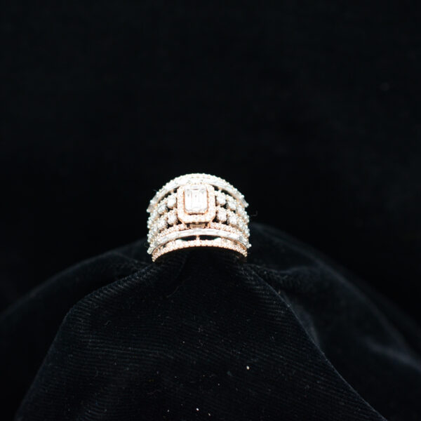 Ladies RING