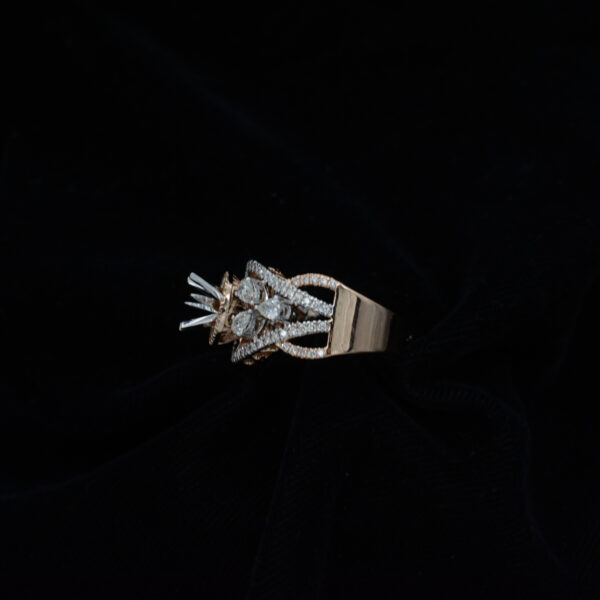 Ladies Ring