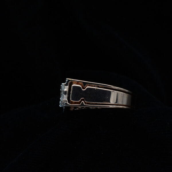 Ladies Ring