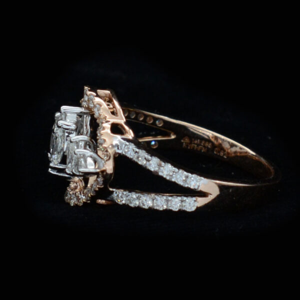 Ladies Ring