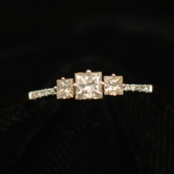 Ladies Ring