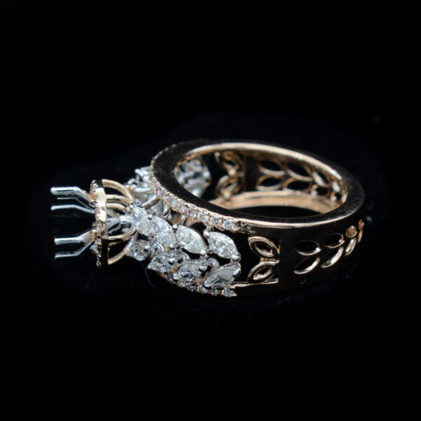 Ladies Ring