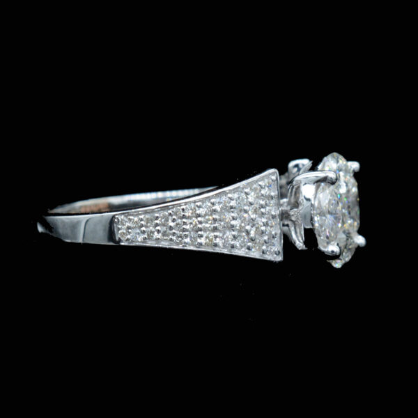 Ladies Ring