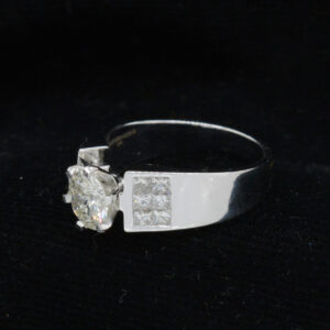 Ladies Ring