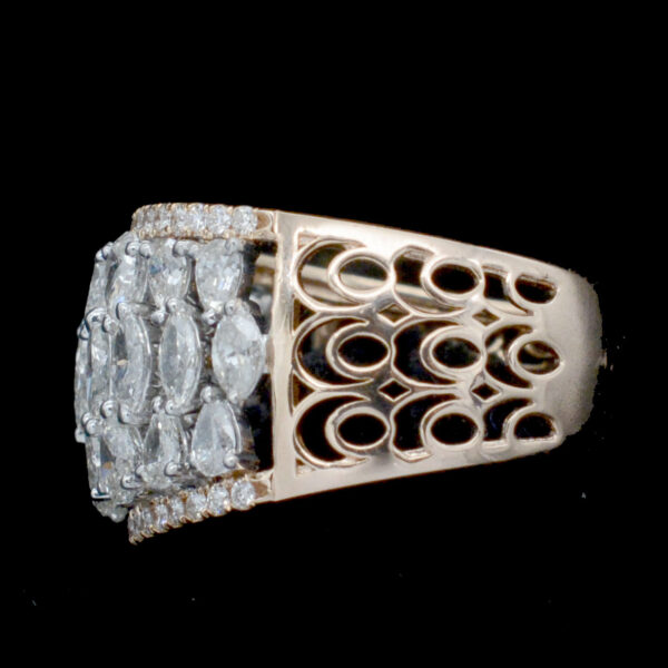 Ladies Ring