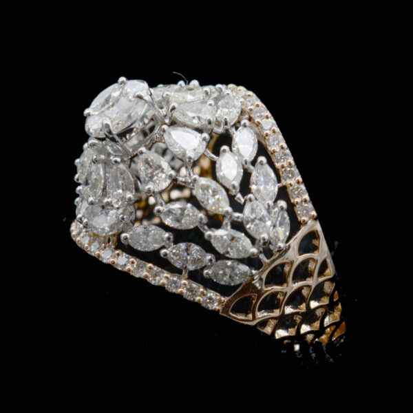Ladies Ring