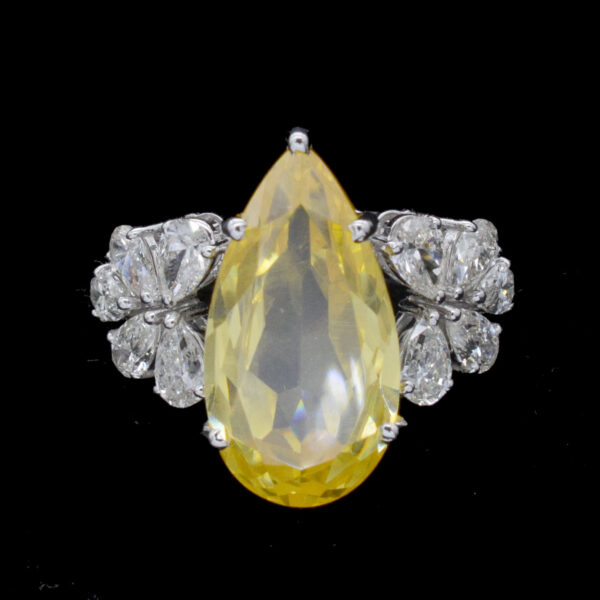 Ladies Ring