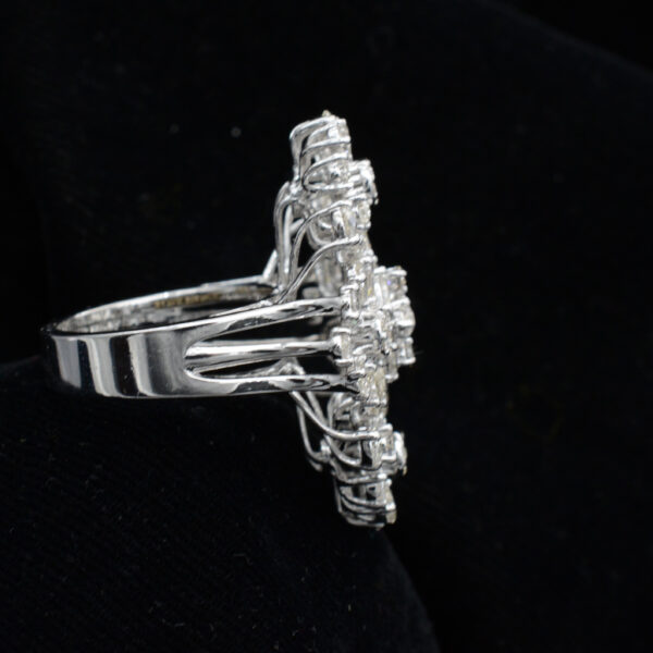 Ladies Ring