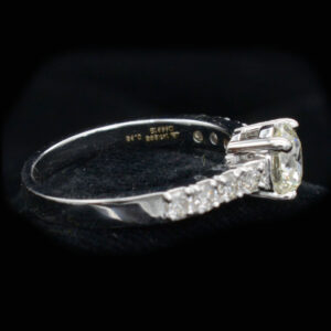 Ladies Ring