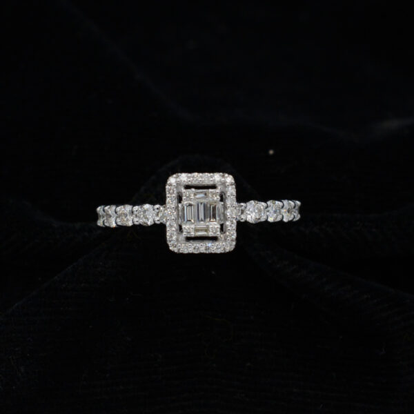 Ladies Ring