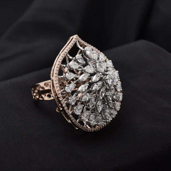 Ladies Ring