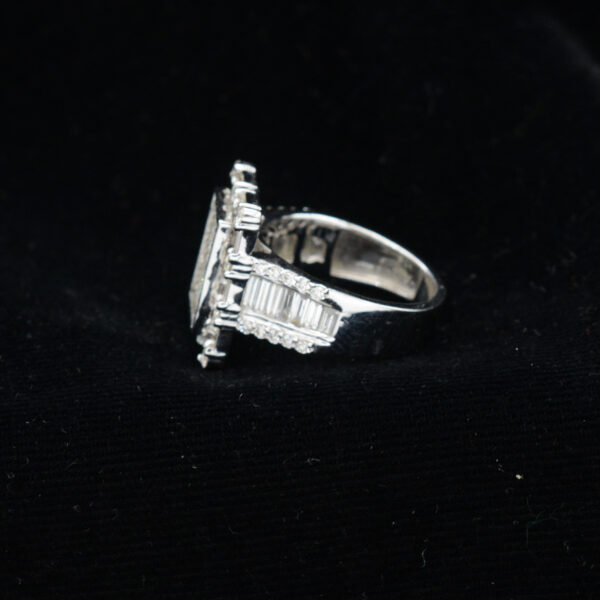 Ladies RING