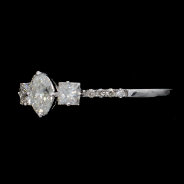 Ladies Ring