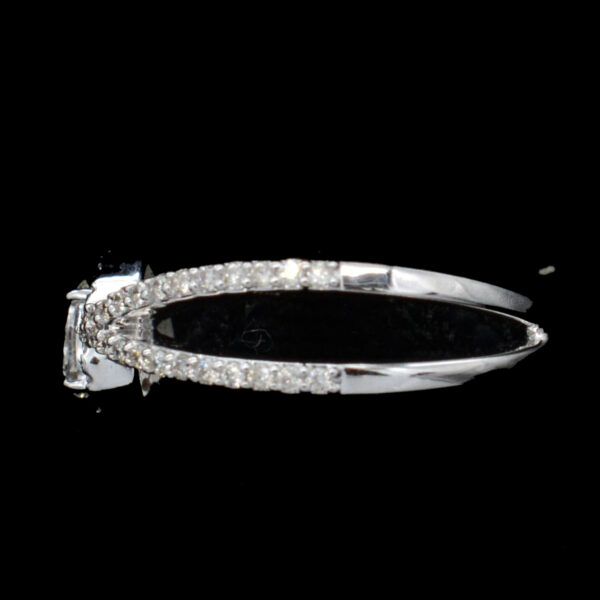 Ladies Ring