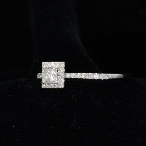 Ladies Ring