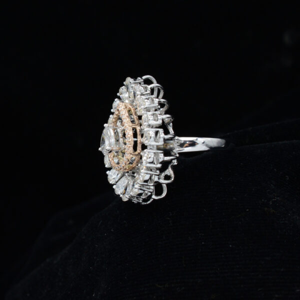 Ladies Ring