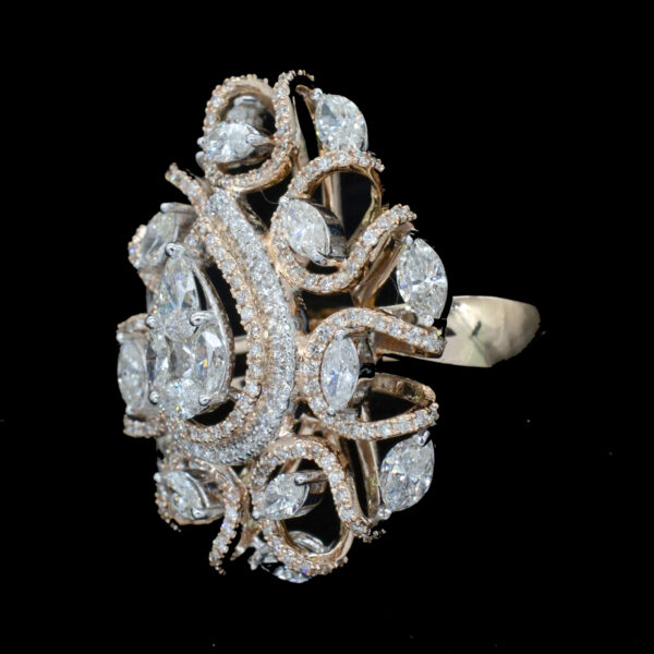 Ladies Ring
