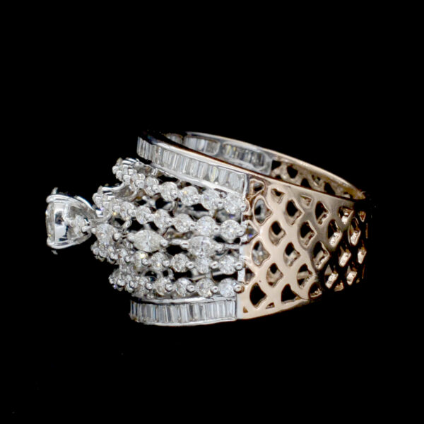 Ladies Ring