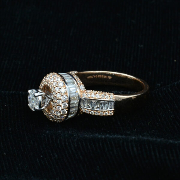 Ladies Ring