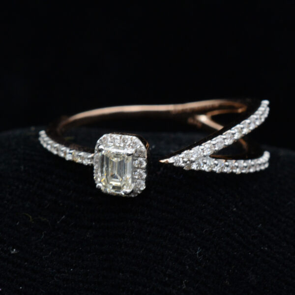 Ladies Ring