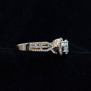 Ladies Ring
