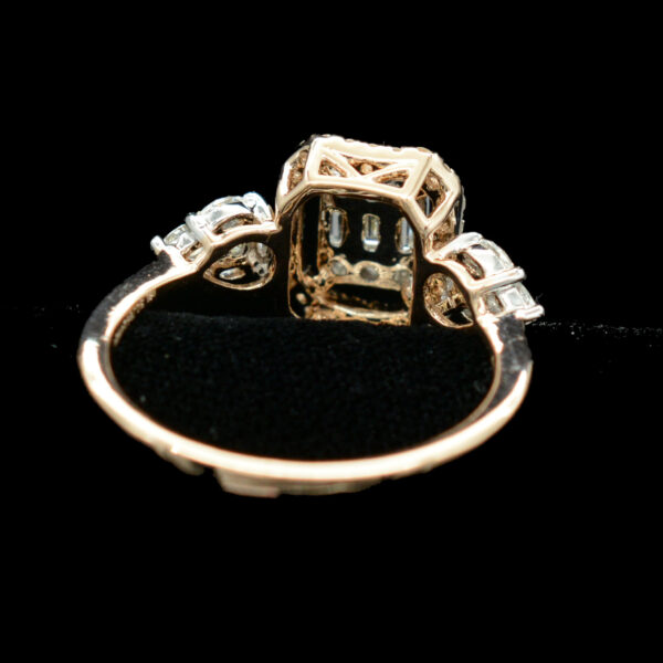 Ladies Ring
