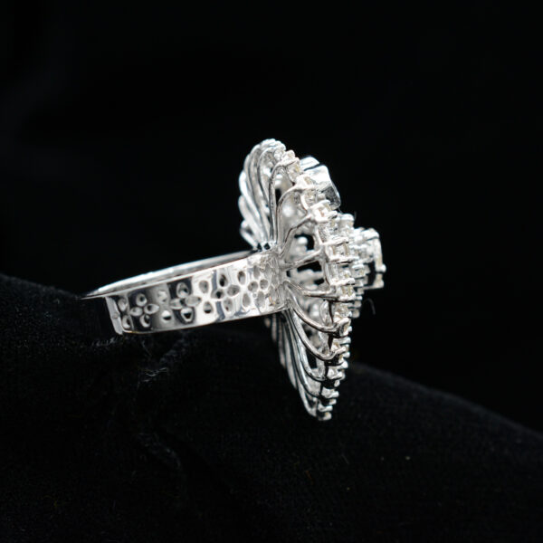 Ladies Ring