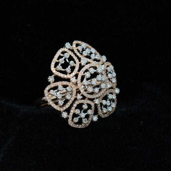 Ladies Ring