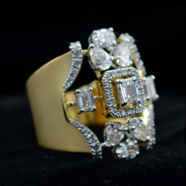 Ladies Ring