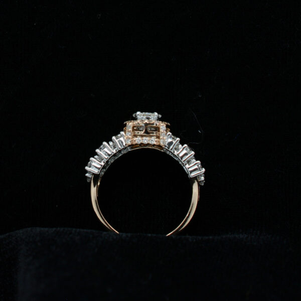 Ladies Ring