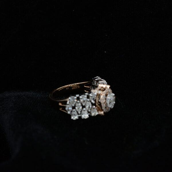 Ladies Ring