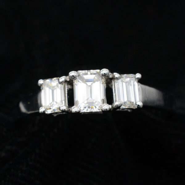Ladies Ring