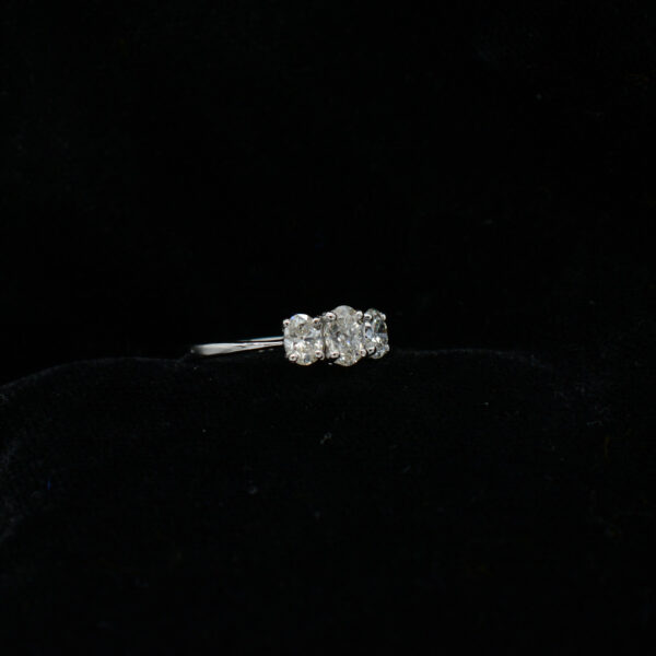 Ladies Ring