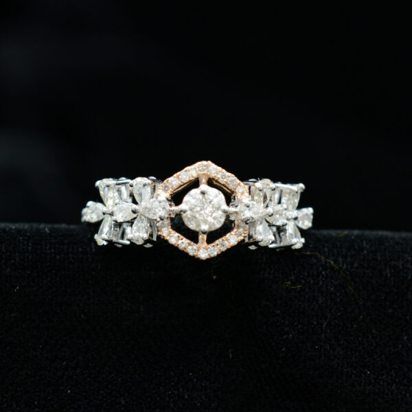 Ladies Ring