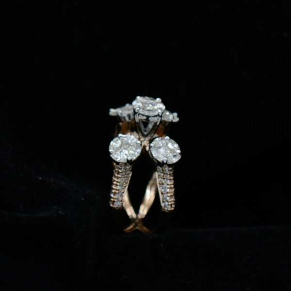 Ladies Ring