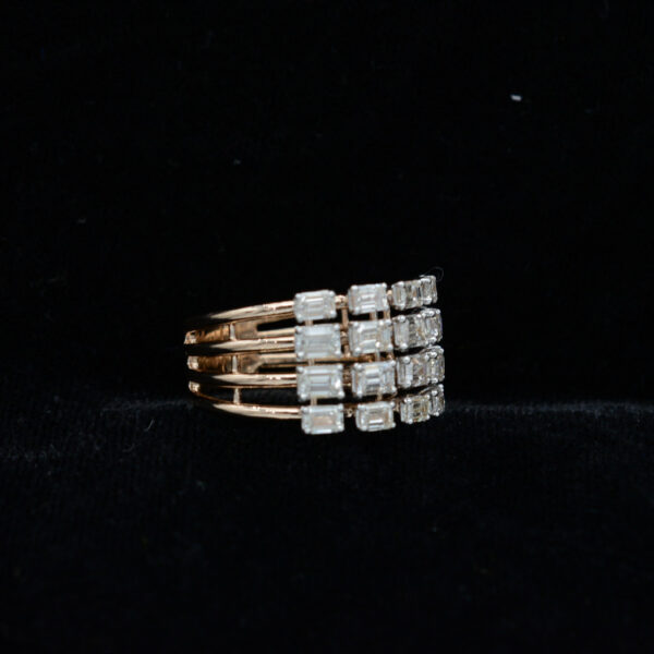 Ladies Ring